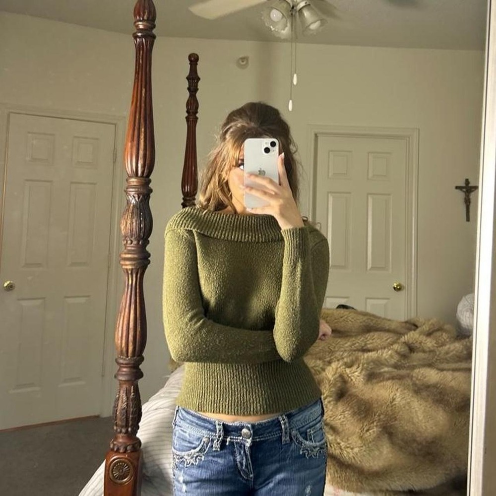 Vintage olive green fold over knit sweater